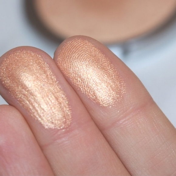 NIB theBalm Cosmetics Bonnie-Lou Manizer Luminizer Highlighter Eyeshadow - Picture 6 of 7